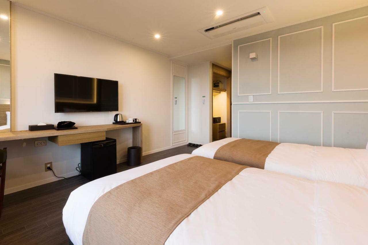 Casaloma Hotel Seogwipo Zewnętrze zdjęcie