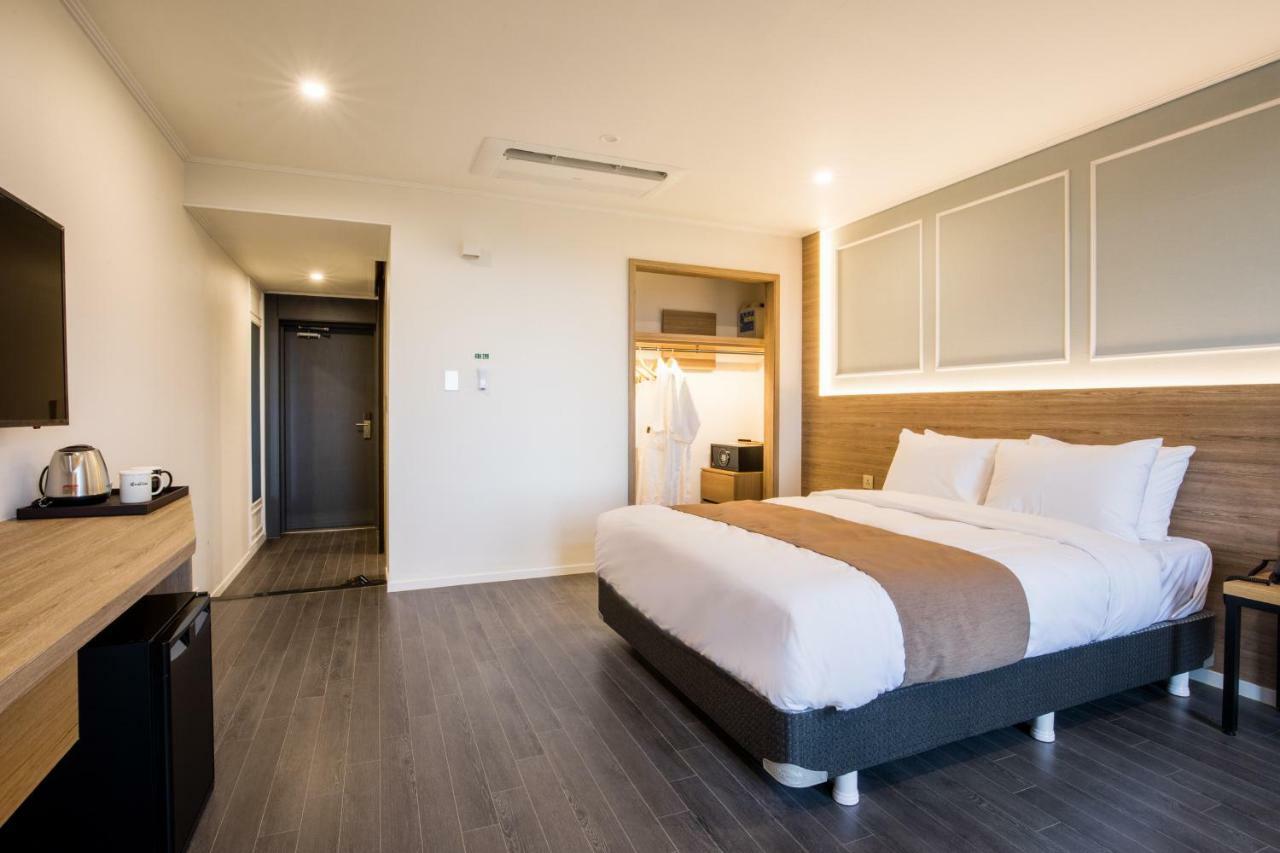 Casaloma Hotel Seogwipo Zewnętrze zdjęcie